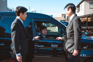 タクシー運転手　人間関係 アイキャッチ